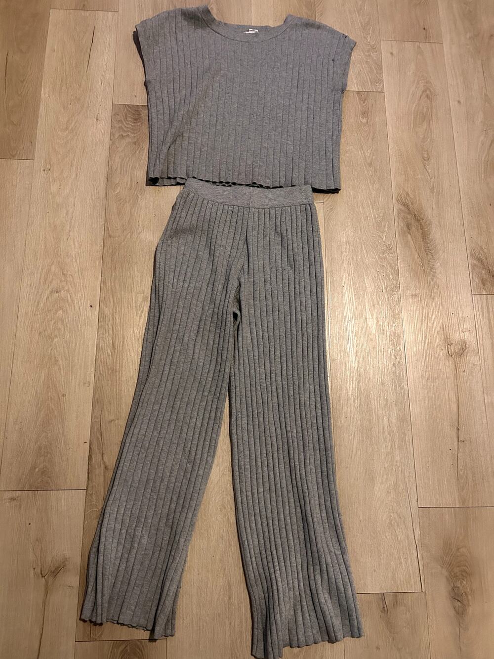 Sincerely Jules Gray Ribbed Knit Two Piece Top & Wide Leg Pants Set Size M